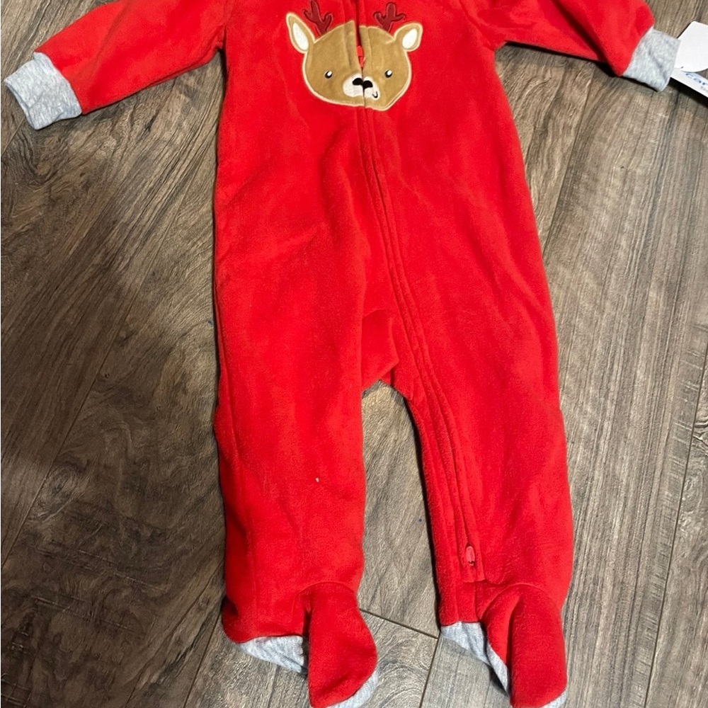 Baby’s Red Reindeer Kids One Piece Sleeper Size 9mo NEW